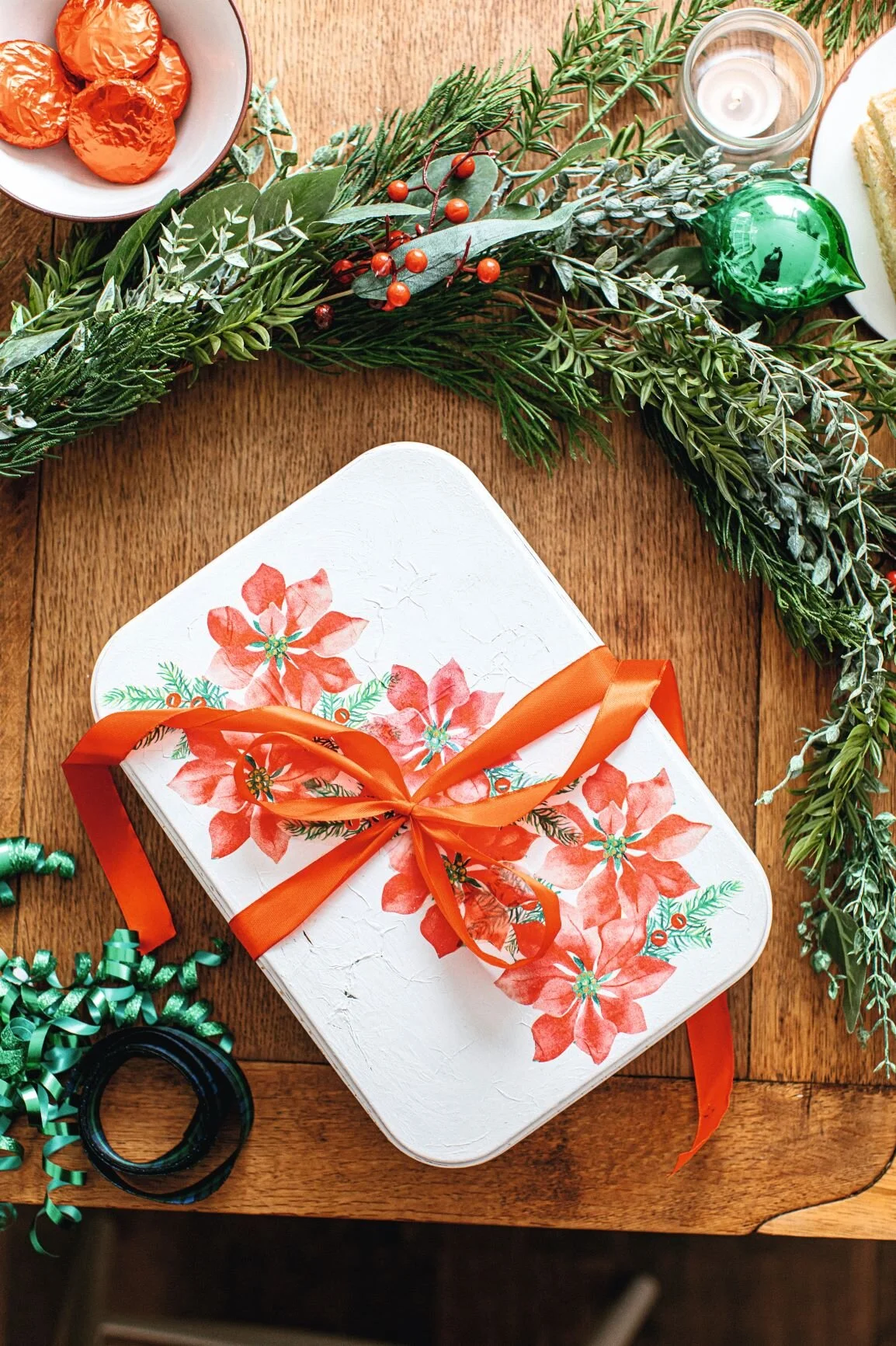 Nostalgia | Christmas Biscuit Tins | The Simple Things